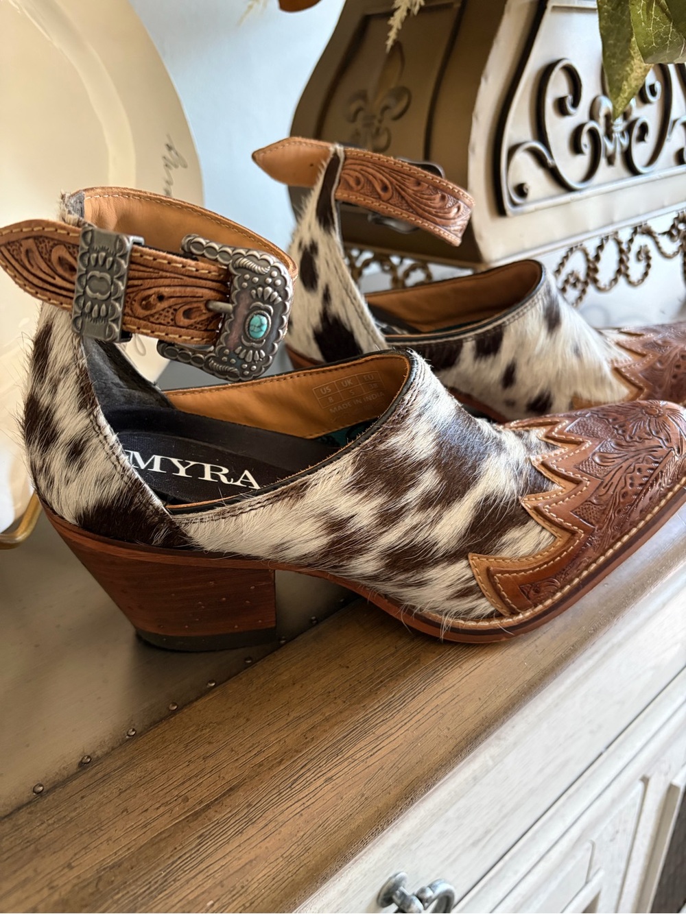 Stylish Brown & White Cowhide Leather Western Heels -Mrya - Picture 2 of 4